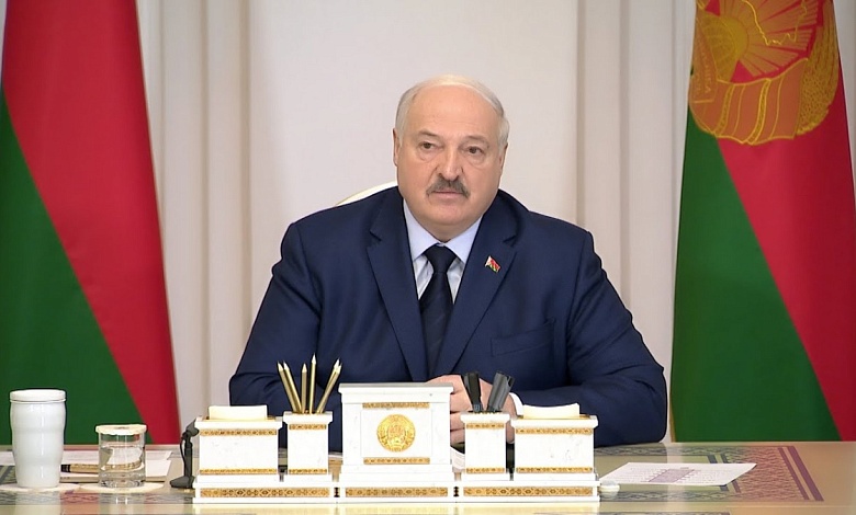Лукашенко: Хочу предупредить ВСЕХ! Здесь не надо держаться за какие-то полномочия!