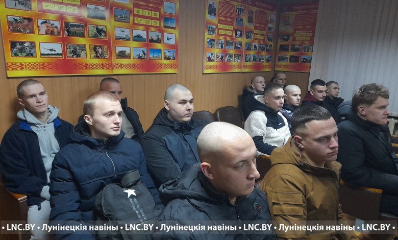 В Лунинецком районе началась отправка в войска﻿ на срочную военную службу