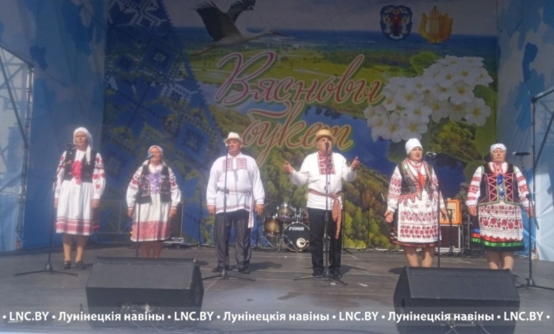 Коллективы Лунинецкого района выступили фестивале-ярмарке "Вясновы букет"