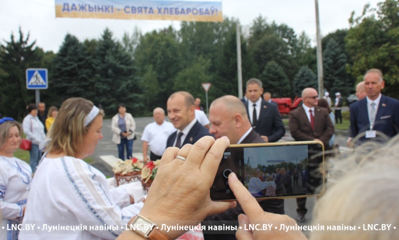 ﻿Фотомгновения районного праздника тружеников села в Лунинецком районе