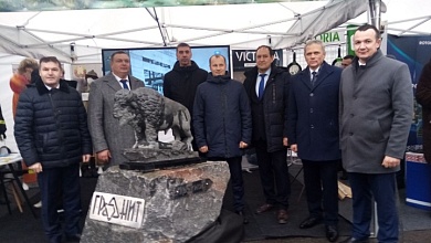 Фотофакт: руководство Лунинецкого района вместе с гостями из Пензенской области России в Бресте