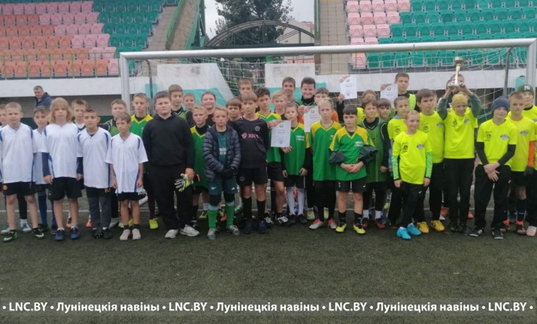 Кто из школьников стал лучшим футболистом Лунинецкого района?