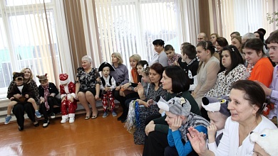 Тепло сердец и новогодний праздник для детей в Лунинце