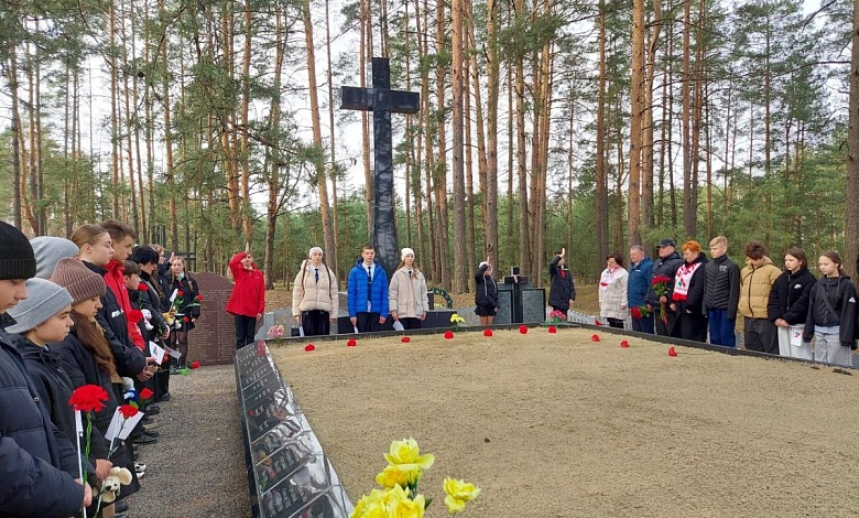 Митинг-реквием прошел в Ситницком Дворе Лунинецкого района