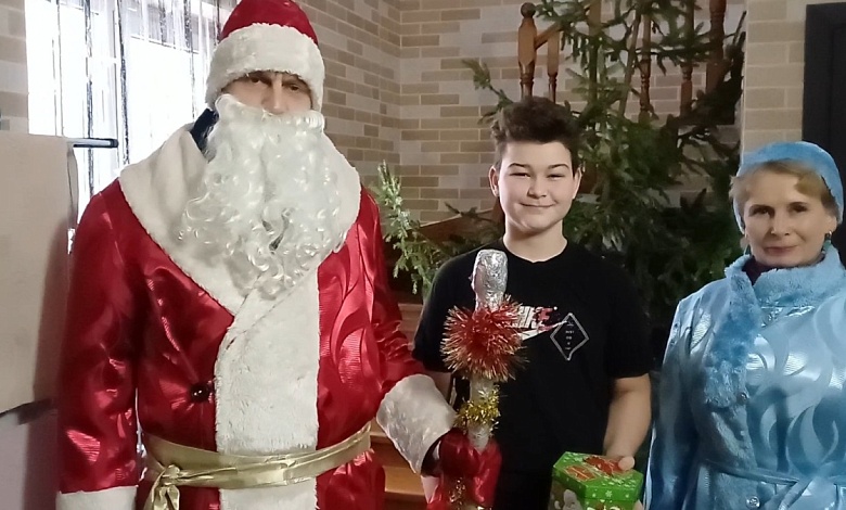 Наши дети! Поздравили деток в аг. Вулька 1