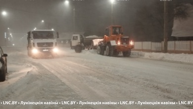 Все силы Лунинецкого ЖКХ брошены на очистку Лунинца и Микашевичей от снега