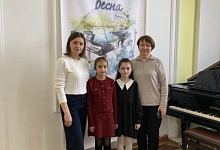 С победами вернулись из Пинска юные пианисты Лунинца