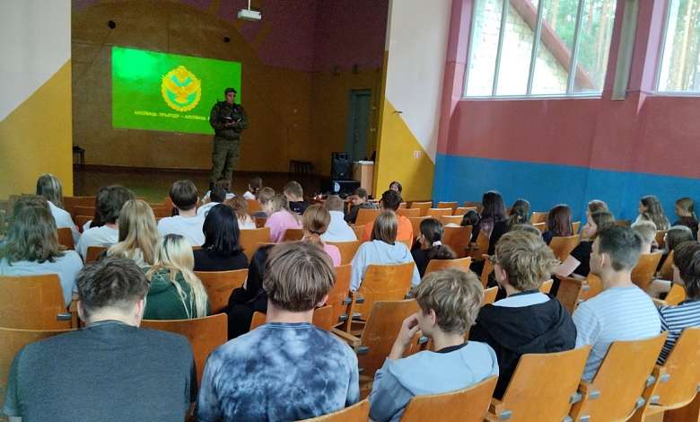 Молодежи о своей работе рассказали инспекторы 
