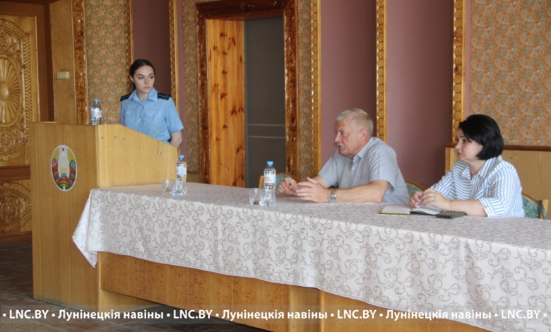 Представители прокуратуры провели встречи в сельхозпредприятиях Лунинетчины