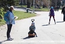Положен ли дополнительный свободный день родителю, воспитывающему двоих детей до 16 лет, рассказали в Минтруда 