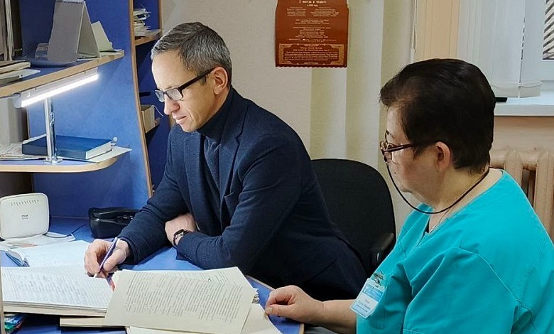 Проверка и обучение. Инспектор труда посетил Лунинецкую ЦРБ  