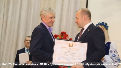 Коммунальников чествовали в Лунинце 