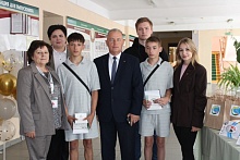 Не стали медлить. Молодежь подает документы в аграрный колледж Лунинца