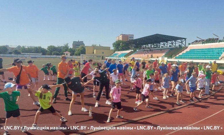 Футбольный семейный праздник устроили в Лунинце