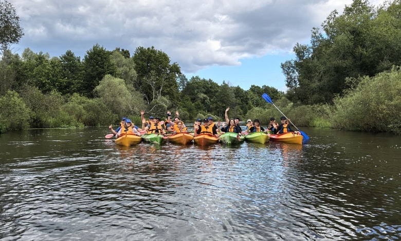 Экологическая акция и сплав на байдарках | Активный отдых работников "Спецжелезобетон"