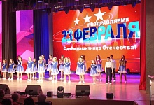 Настоящим подарком для работников РУПП «Гранит» и жителей Микашевичей стал праздничный концерт