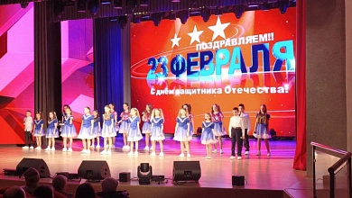 Настоящим подарком для работников РУПП «Гранит» и жителей Микашевичей стал праздничный концерт