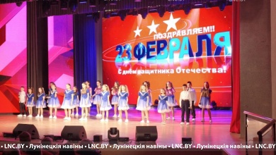 Настоящим подарком для работников РУПП «Гранит» и жителей Микашевичей стал праздничный концерт