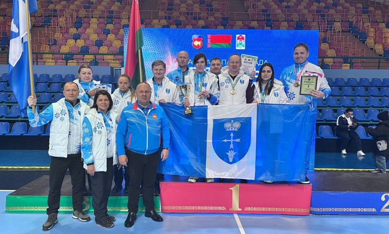 "Вертикаль": лунинчане среди лучших в плавании