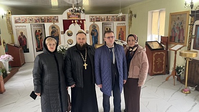 Мужчины принимали поздравления в День отца 