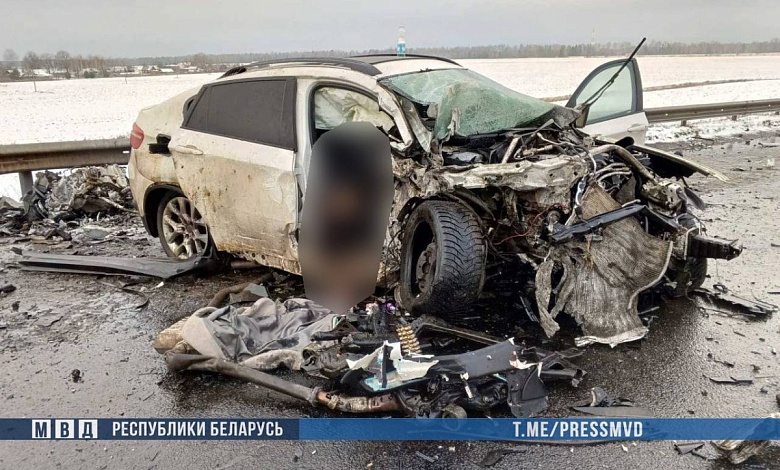 Лобовое столкновение. Два человека погибли в ДТП на трассе М1