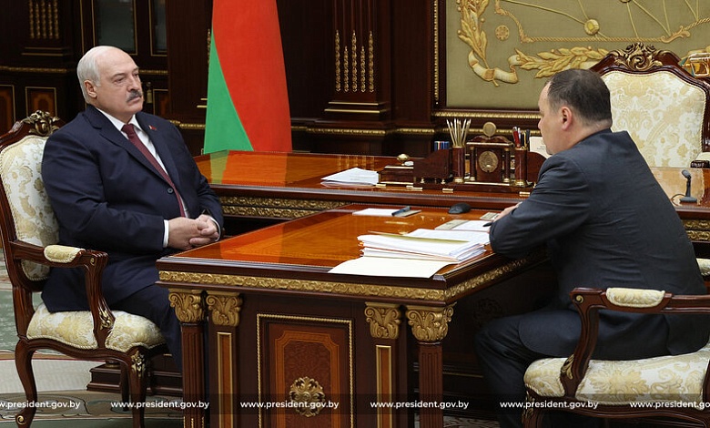 Работа экономики, внешняя торговля, сельское хозяйство и кадры. Лукашенко принял с докладом премьер-министра