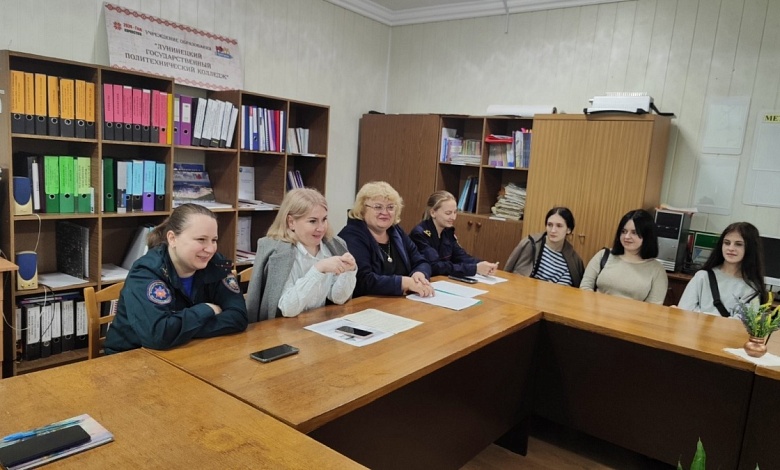 Вред табака и вейпов обсудили в политехническом колледже Лунинца