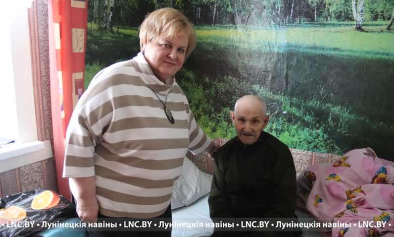 Визит к 100-летнему ветерану: акция «От всей души» в Кожан-Городке