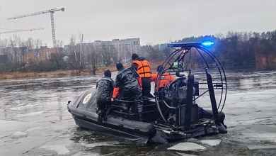 Шесть человек уже погибли! МЧС напоминает правила поведения на льду