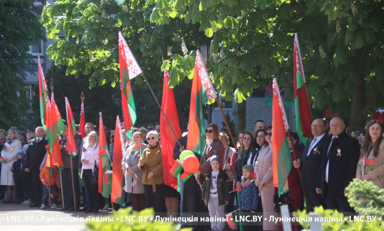 В Беларуси сегодня празднуют День Государственного флага, Государственного герба и Государственного гимна!
