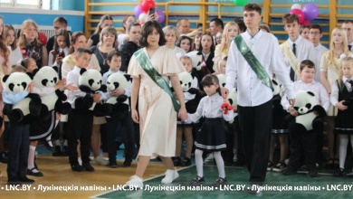 Панды - первоклашкам. Как прошел последний звонок в СШ №1 имени А.В. Зайченко в Микашевичах