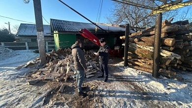 Затягивали с исполнением заявок на поставки дров населению. Вмешалась прокуратура