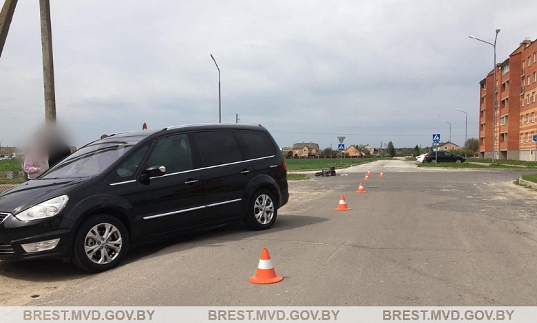 Машина сбила пенсионера на электровелосипеде в Столине