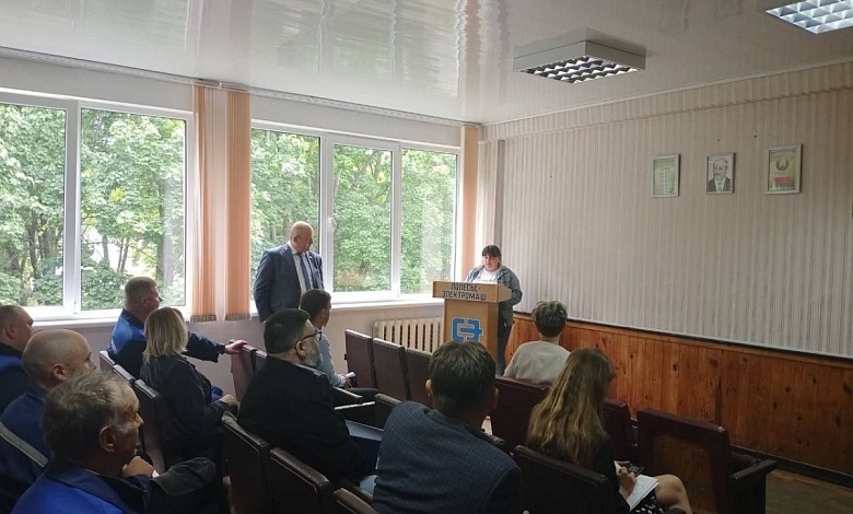 Родительский университет: педагоги идут в трудовые коллективы