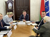 "Прямую линию" и прием граждан в Лунинце провел заместитель Председателя Комитета госконтроля