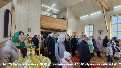 Первая Божественная литургия состоялась во временном храме Сретения Господня в Микашевичах