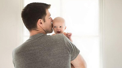 Отец в декрете: как это работает и как оформить