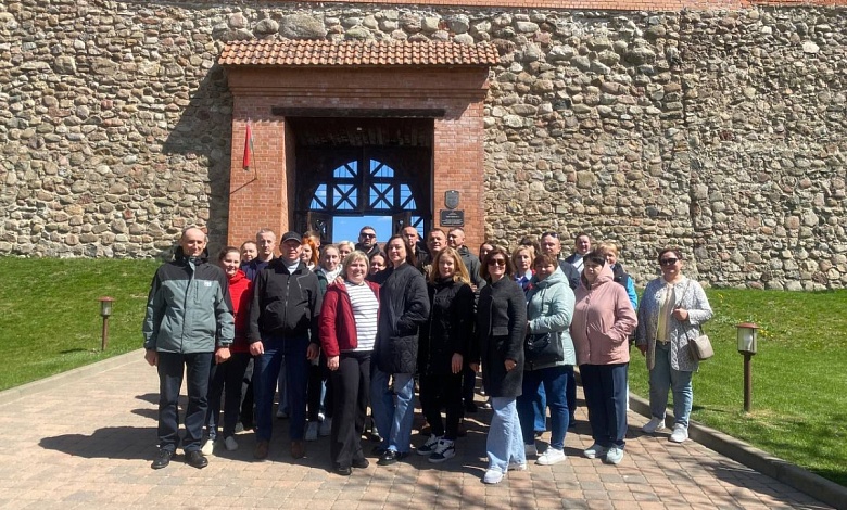 Познают Беларусь работники Лунинецкого лесхоза