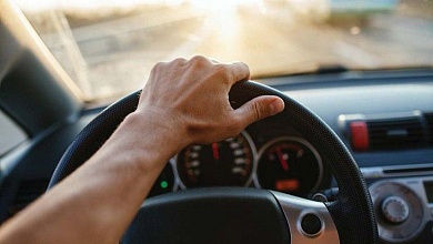 Водителя с категорией "В" приглашают на работу в Лунинецком районе