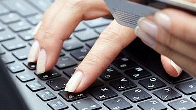 Детское пособие перевела аферистам вместе со сбережениями и занятым в долг жительница Клецкого района