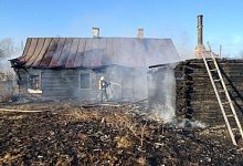 Баня, хозпостройка и нежилой дом горели в Лунинецком районе