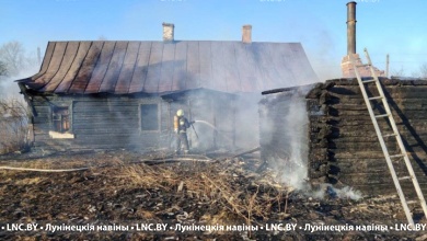 Баня, хозпостройка и нежилой дом горели в Лунинецком районе