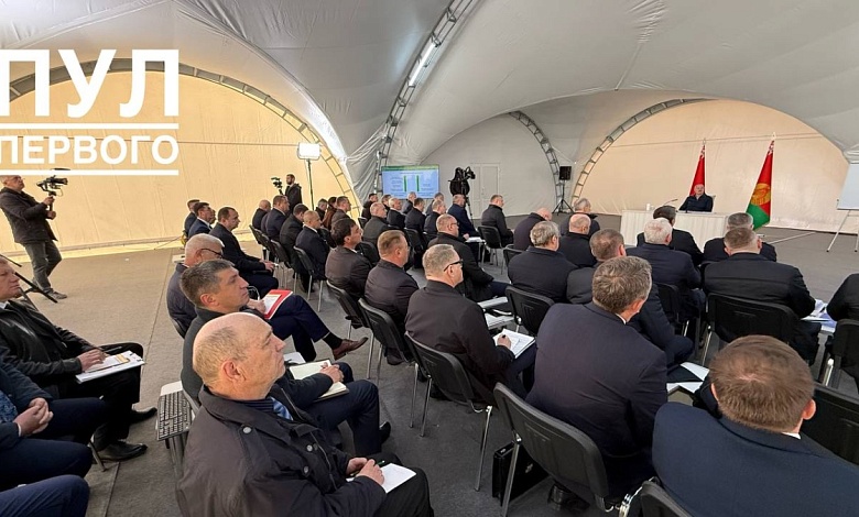 Лукашенко предложил пересмотреть подходы к наполнению и реализации программы "Один район - один проект"