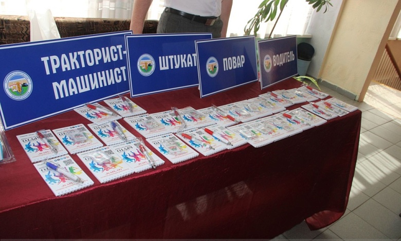 Научат как надо: половина девятиклассников выбирают колледжи 
