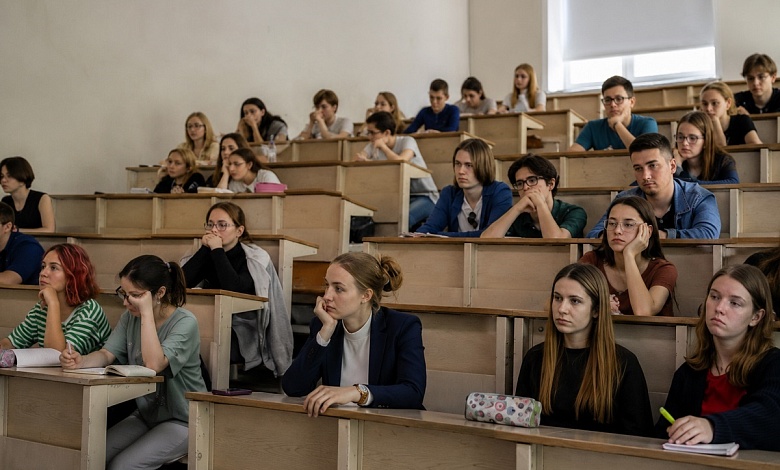 Самые дорогие специальности в популярных вузах Беларуси