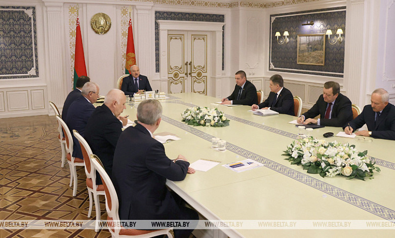 Главный тезис Президента Беларуси на совещании по итогам зарубежных визитов