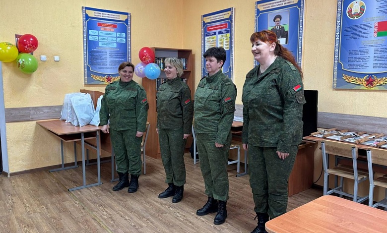 В Лунинецком районе поздравили защитников Отечества 2-го радиотехнического центра