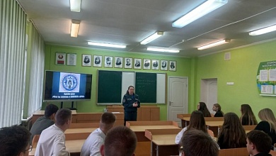 Спасатели работают с молодежью в Лунинецком районе