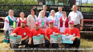 Чествование хлеборобов прошло на полях ОАО «Вульковский рассвет»