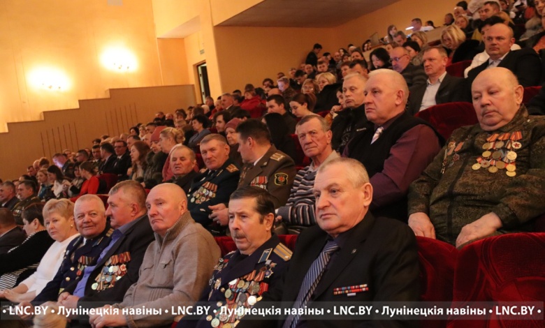 В Лунинце состоялось мероприятие, посвященное Дню защитников Отечества. Фоторепортаж